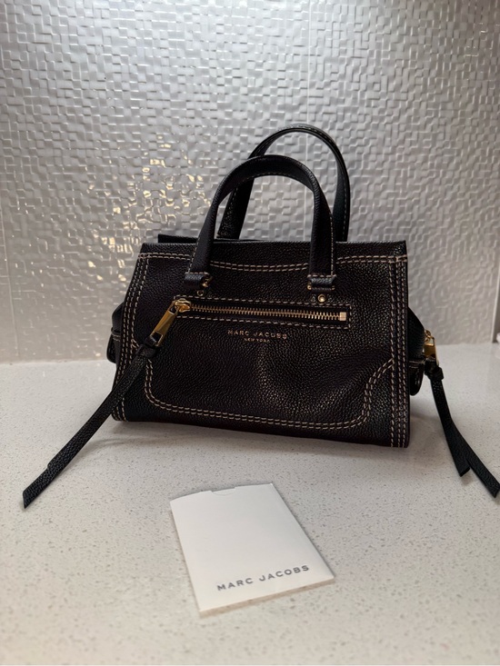 Marc Jacobs Handbags - Marc Jacobs Small Black Pebbled Leather Gold Hardware Handbag